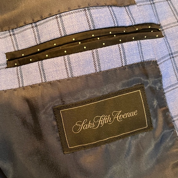 Saks Fifth Avenue blazer size 46. Made in Italy - Picture 7 of 7